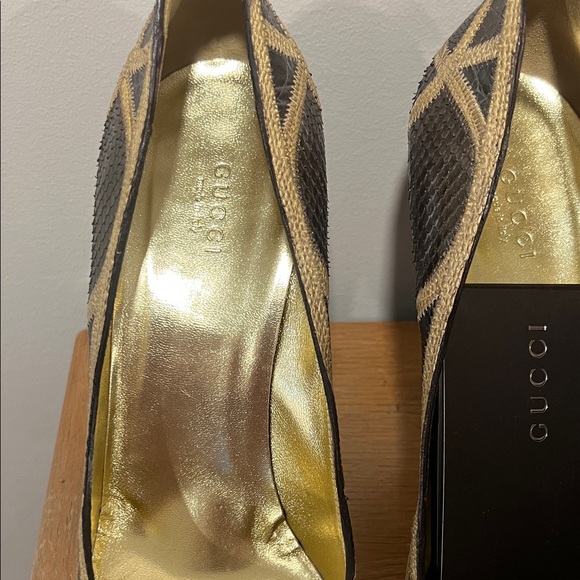 Gucci Women's Gold and Brown Heels - Picture 2 of 6